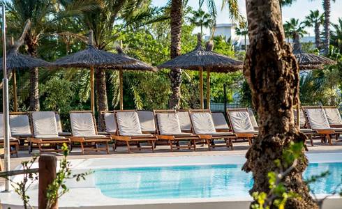 TERRAZA SOLARIUM Hotel HL Miraflor Suites**** en Gran Canaria TERRAZA SOLARIUM Hotel HL Miraflor Suites**** en Gran Canaria