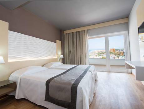Suite con vista mar Hotel HL Suitehotel Playa del Ingles**** en Gran Canaria