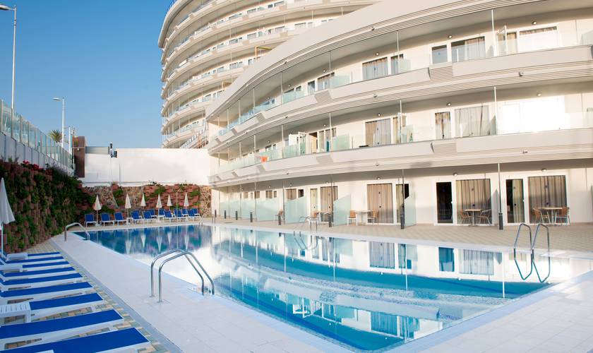 Piscina semiolímpica Hotel HL Suitehotel Playa del Ingles**** Gran Canaria