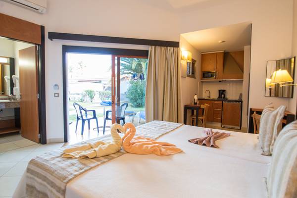 STUDIO Hotel HL Miraflor Suites**** en Gran Canaria STUDIO Hotel HL Miraflor Suites**** en Gran Canaria