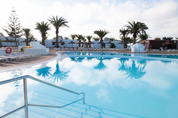 Piscinas Hotel HL Río Playa Blanca**** Lanzarote Piscinas Hotel HL Río Playa Blanca**** Lanzarote