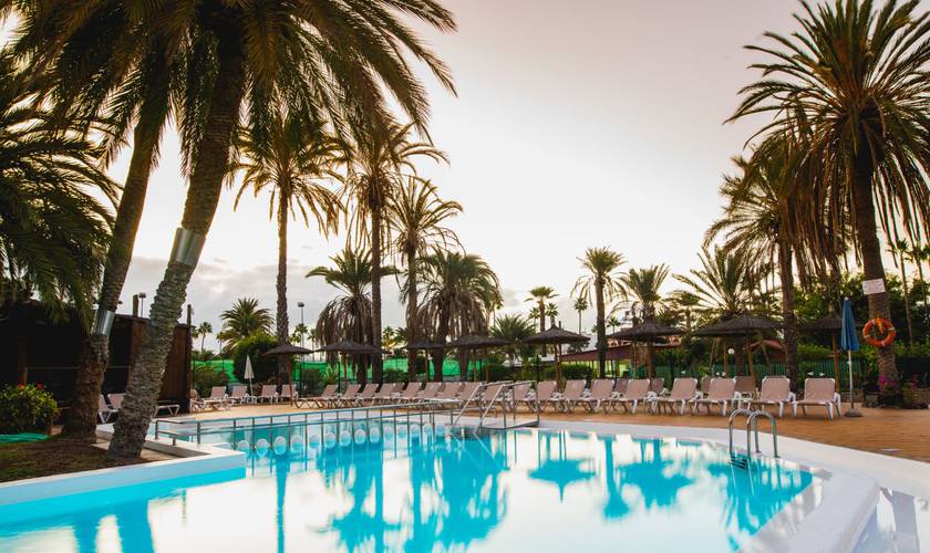 Piscina Hotel HL Miraflor Suites**** Gran Canaria