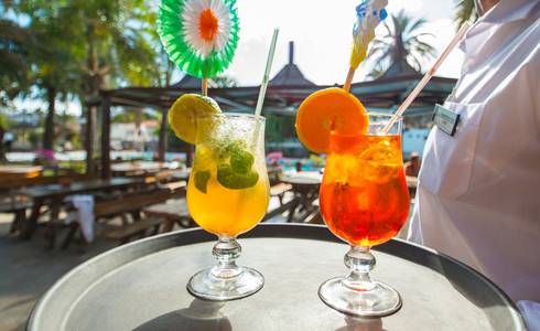 BAR PISCINA Hotel HL Miraflor Suites**** en Gran Canaria BAR PISCINA Hotel HL Miraflor Suites**** en Gran Canaria