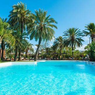 PISCINAS Hotel HL Miraflor Suites**** en Gran Canaria PISCINAS Hotel HL Miraflor Suites**** en Gran Canaria