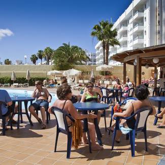 BAR PISCINA Hotel HL Rondo**** en Gran Canaria BAR PISCINA Hotel HL Rondo**** en Gran Canaria