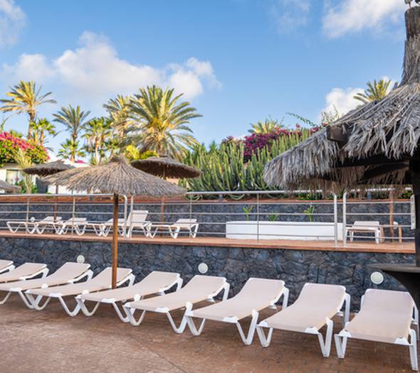 Terraza solarium Hotel HL Club Playa Blanca**** Lanzarote
