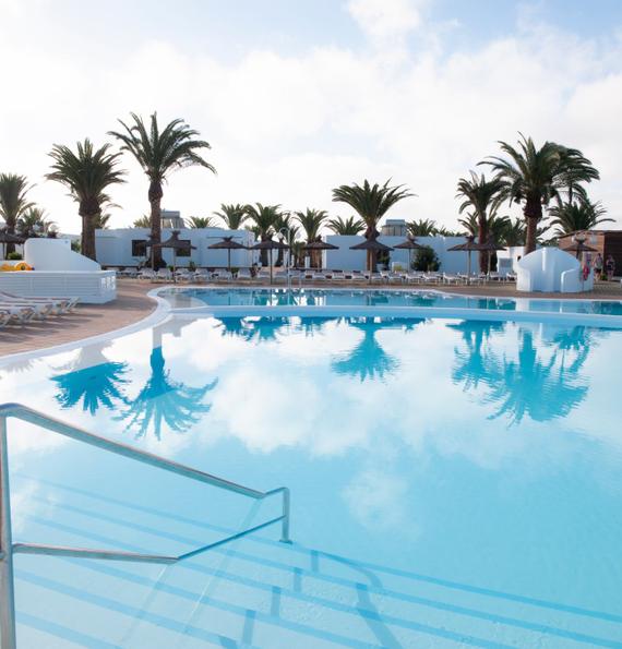 PISCINAS Hotel HL Río Playa Blanca**** Lanzarote PISCINAS Hotel HL Río Playa Blanca**** Lanzarote