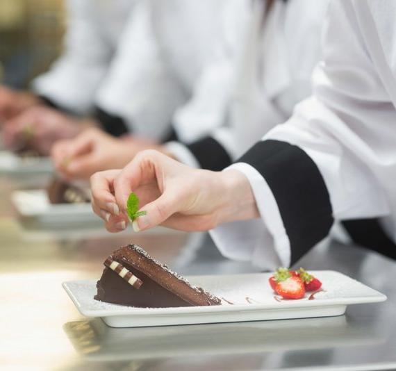 Restaurante con buffet internacional y actuaciones de música en vivo Hotel HL Suitehotel Playa del Ingles**** Gran Canaria Restaurante con buffet internacional y actuaciones de música en vivo Hotel HL Suitehotel Playa del Ingles**** Gran Canaria