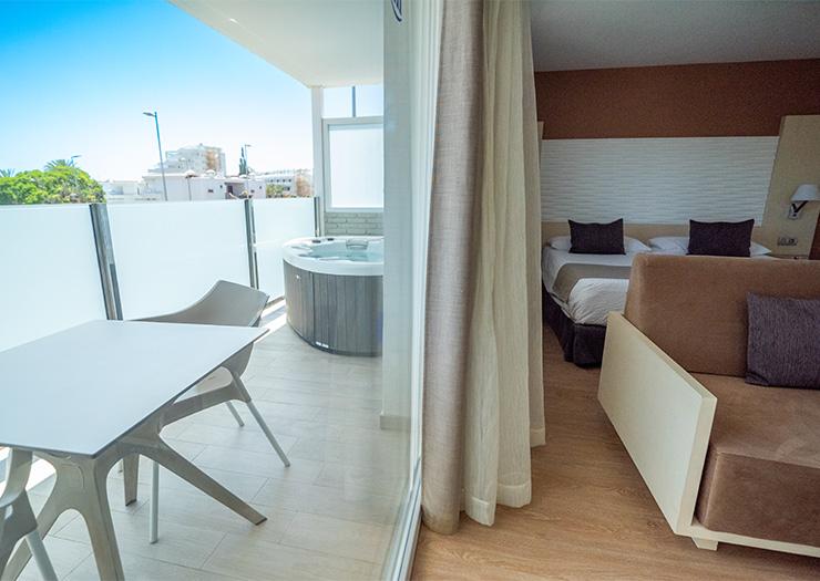 JUNIOR SUITE CON JACUZZI Hotel HL Suite Nardos**** Gran Canaria JUNIOR SUITE CON JACUZZI Hotel HL Suite Nardos**** Gran Canaria
