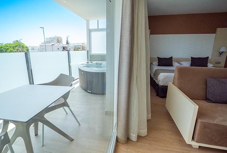 JUNIOR SUITE CON JACUZZI Hotel HL Suite Nardos**** Gran Canaria JUNIOR SUITE CON JACUZZI Hotel HL Suite Nardos**** Gran Canaria