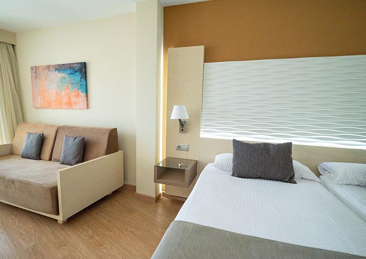 JUNIOR SUITE Hotel HL Suite Nardos**** Gran Canaria JUNIOR SUITE Hotel HL Suite Nardos**** Gran Canaria