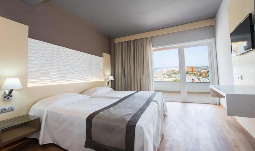 Suite con vista mar Hotel HL Suitehotel Playa del Ingles**** Gran Canaria Suite con vista mar Hotel HL Suitehotel Playa del Ingles**** Gran Canaria